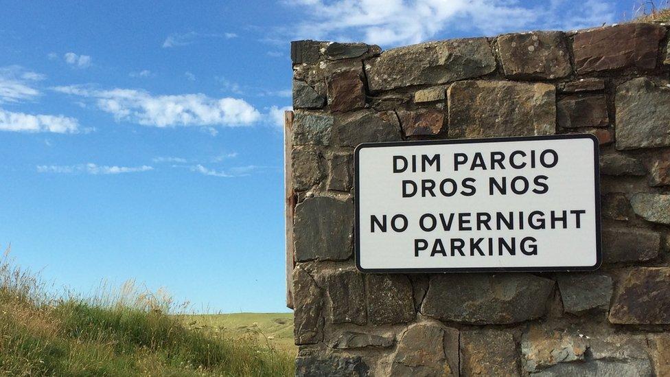 No parking sign at Freshwater West