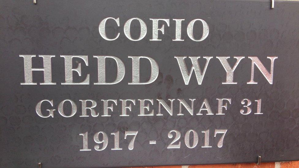 A Hedd Wyn Plaque unveiled in Flanders