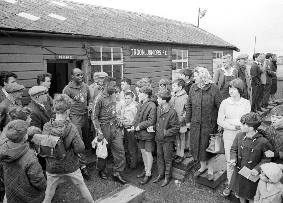 Pele in Troon