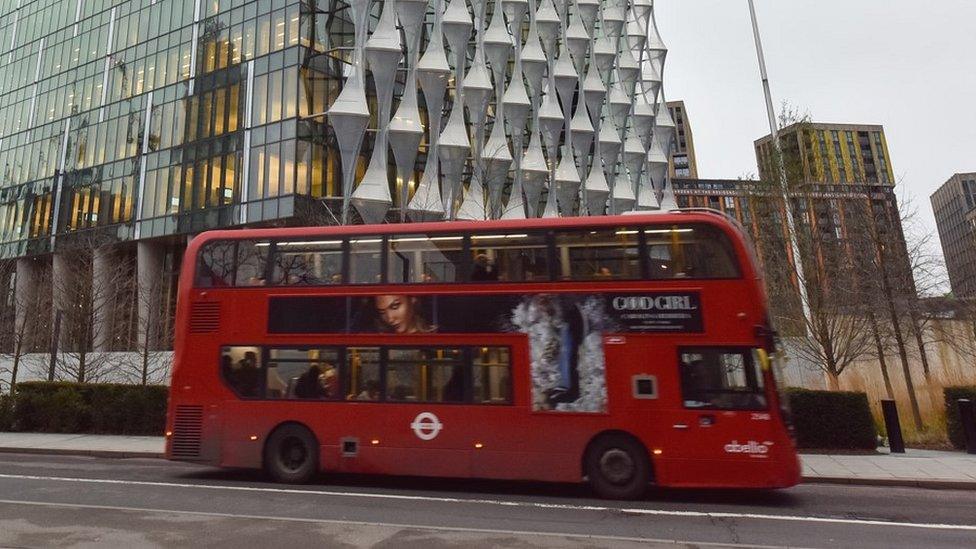 Bus in Nine Elms