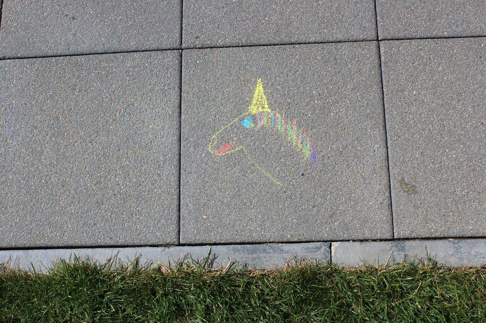 Drawing on a pavement