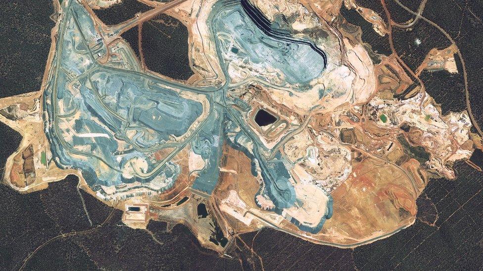 Gold-mine-Australia-aerial-photograph