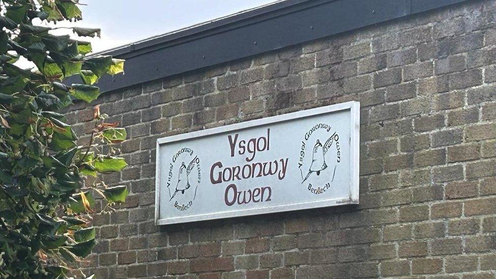 Ysgol Goronwy Owen