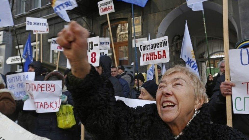 Woman protesting in Kiev