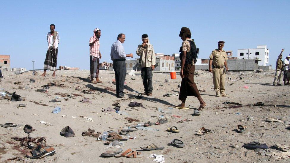 Yemenis gather at al-Sawlaba base in Aden"s al-Arish district on December 18, 2016,