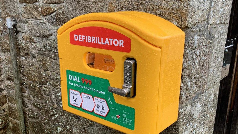 Defibrillator at PTT Church in Bovey Tracey