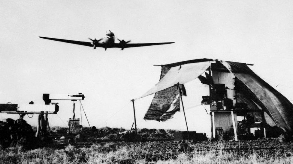 Installation of equipment before the test of the first British nuclear bomb on 3 October 1952 on the Montebello Islands