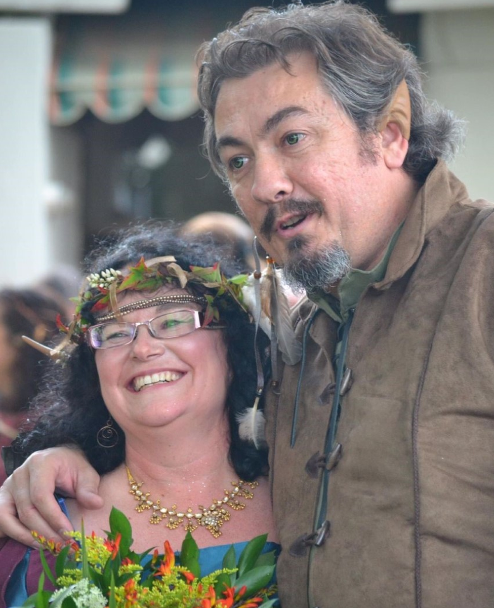 Deon and Heather Barnard, in Lord of the Rings costumes, smiling on their wedding day