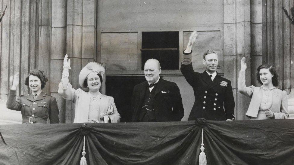 Churchill on palace balcony