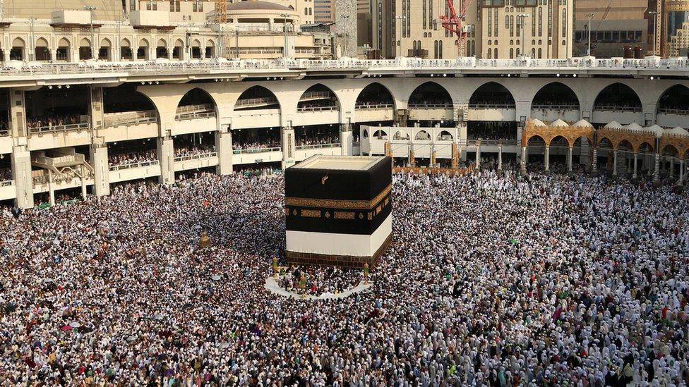 Pilgrims gather around Kaaba at Hajj