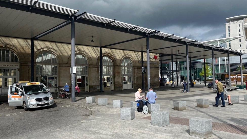 Exterior of Hull Paragon station