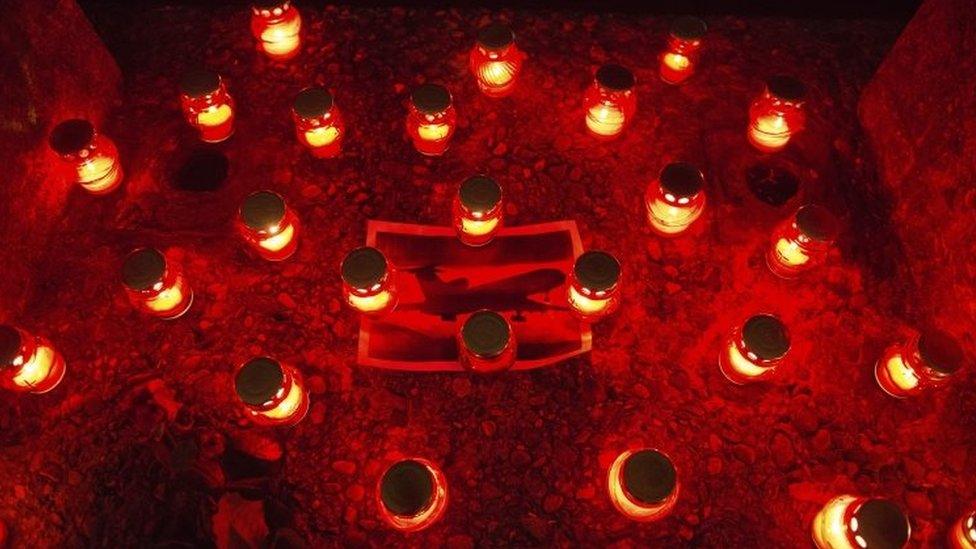 Candles in central Sochi in memory of the crash victims. Photo: 25 December 2016