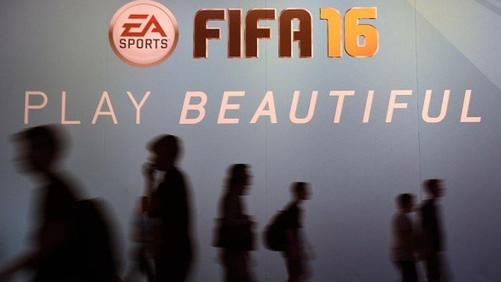 An ad for the FIFA 16 football game