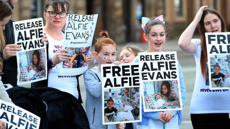 Supporters of Tom Evans and Kate James