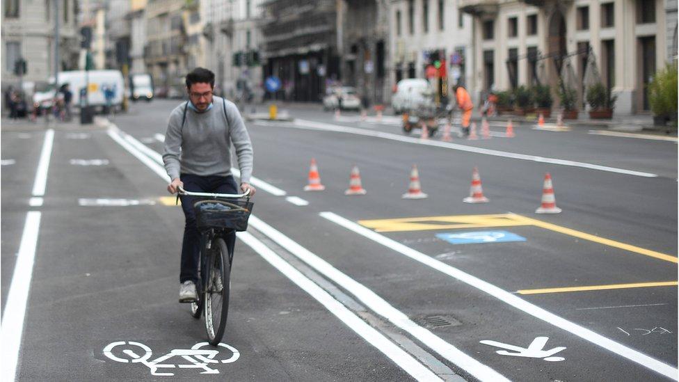 new cycling and walking lanes in Milan