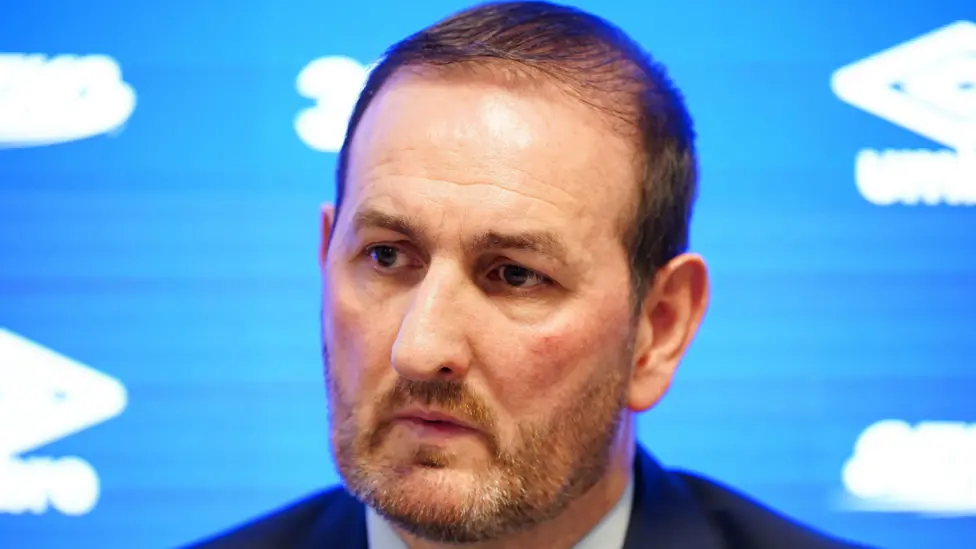 Thelwell busca una «mayor calidad en el arbitraje»