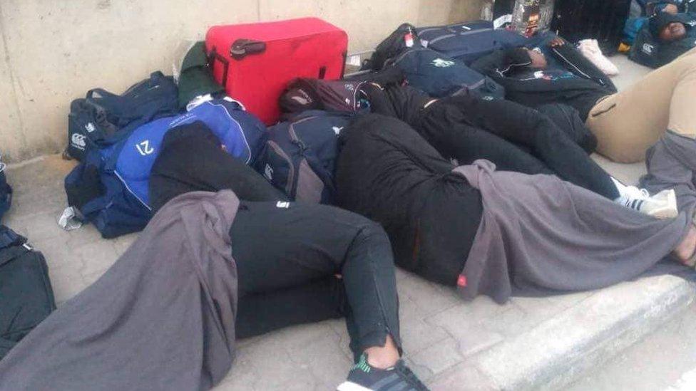 Zimbabwe players asleep on the streets