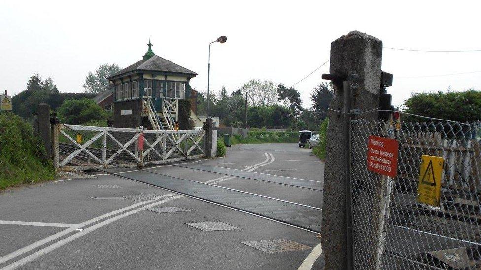 Network Rail reveals plans for closed Plumpton level crossing - BBC News