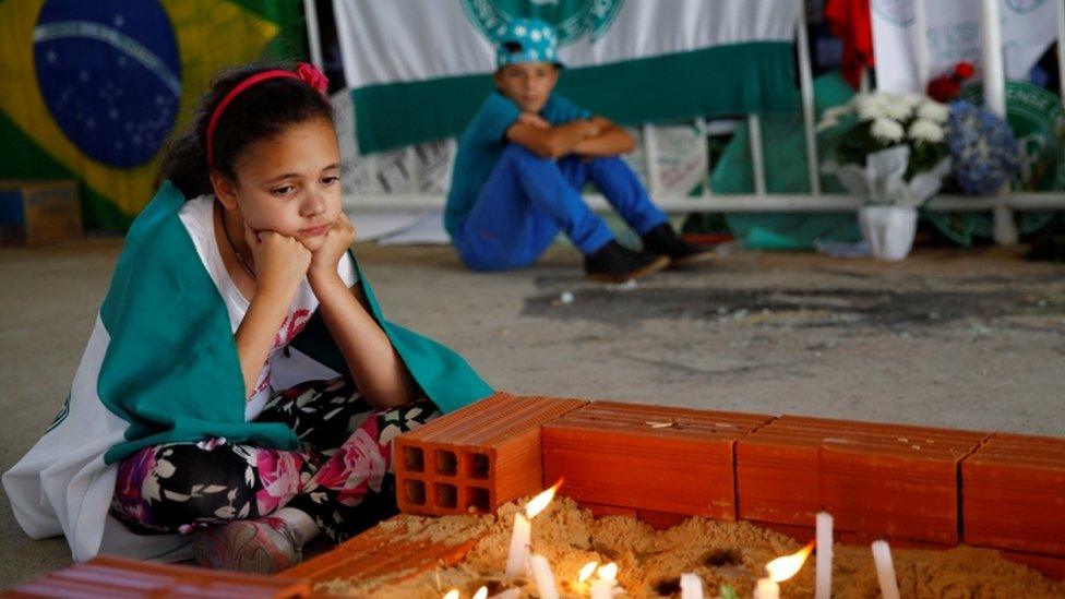 A young Chapecoense fan