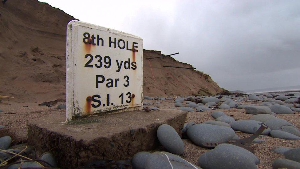 Tee marker on beach