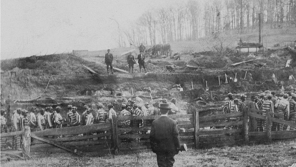 A chain gang, pictured in 1909