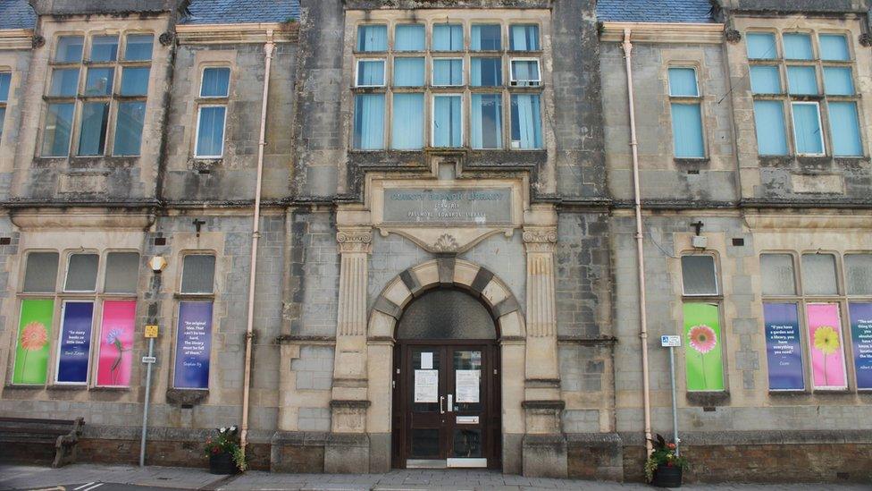 Liskeard Library