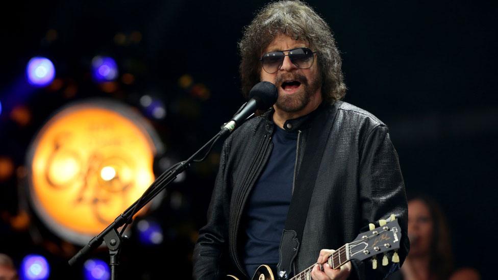 Jeff Lynne performing with ELO