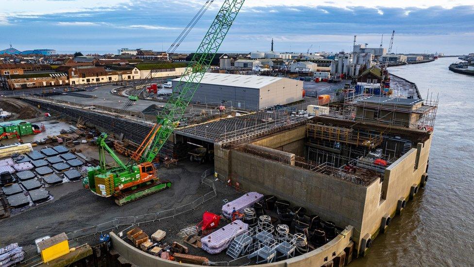 Construction on the Great Yarmouth third river crossing