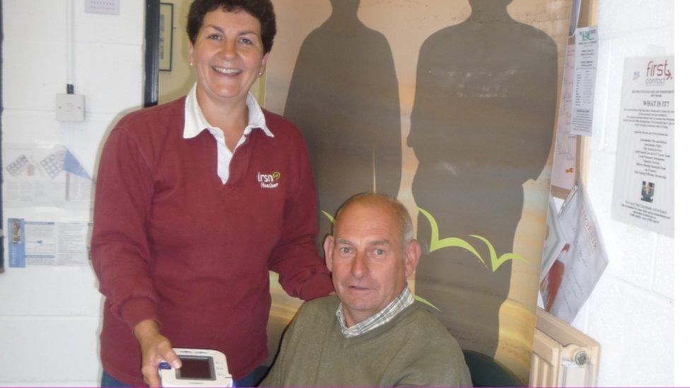 A farmer getting a health check from the Lincolnshire Rural Support Network