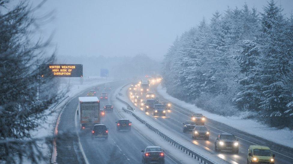 Snow in Harthill