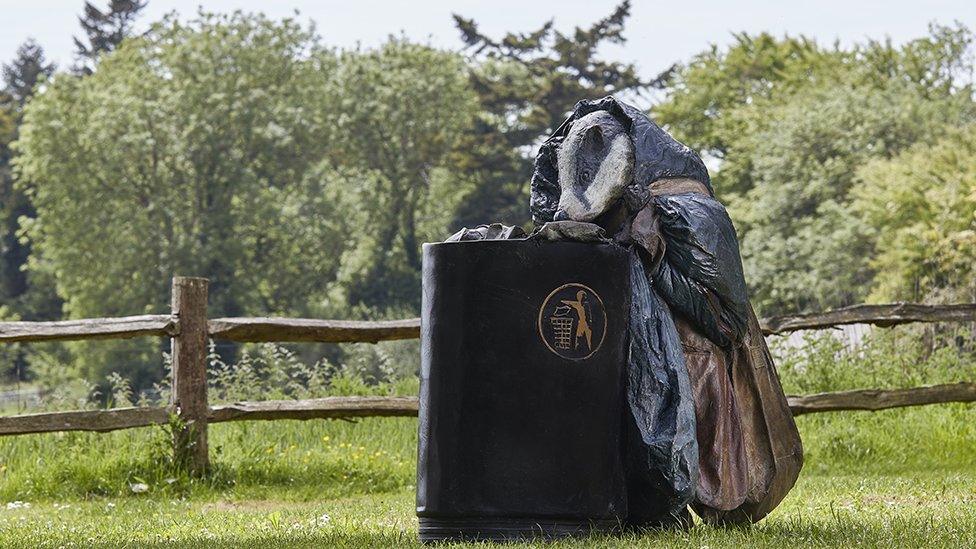 Laura Ford's Rag and Bone with Bin sculpture, Copyright Cass Sculpture Foundation and Laura Ford