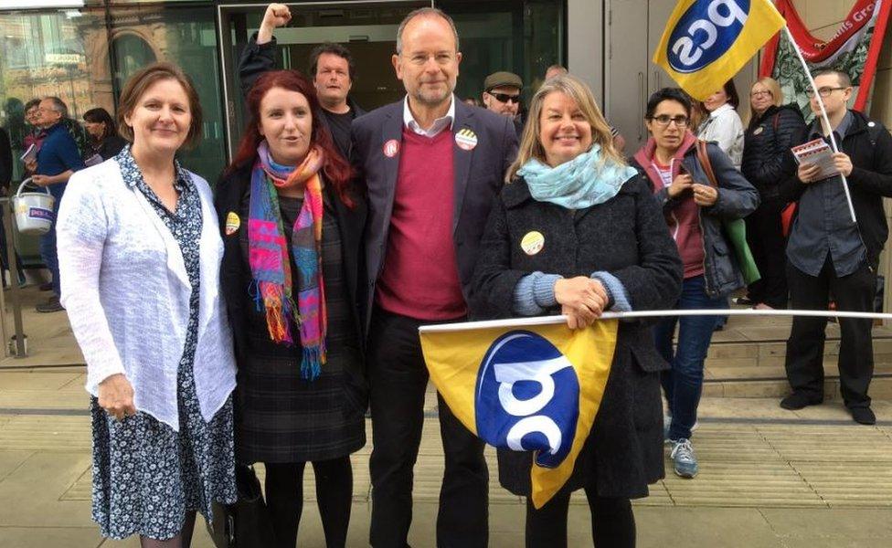 Sheffield City Council leader Julie Dore joins Labour MPs Louise Haigh and Paul Blomfield and PCS Union Official Marion Lloyd on BIS office picket line