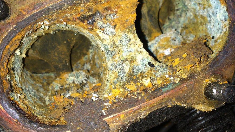 corroded blocks on Sunbeam 1,000hp