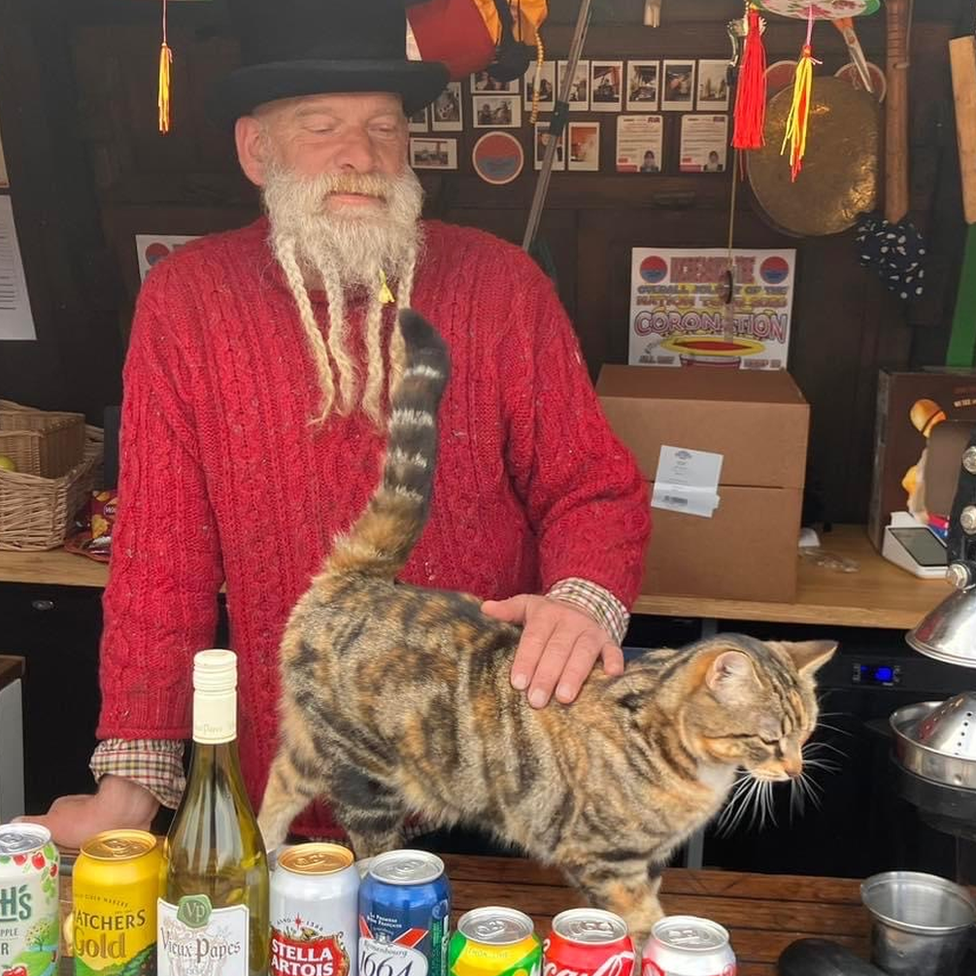 Richard Guard and cat