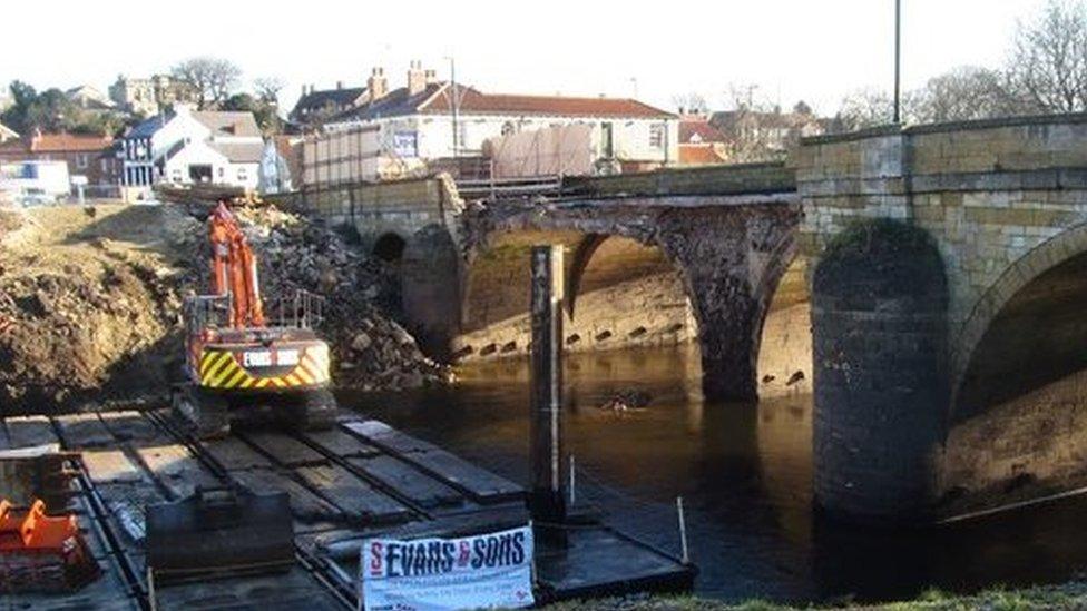 Tadcaster Bridge (Feb 2016)