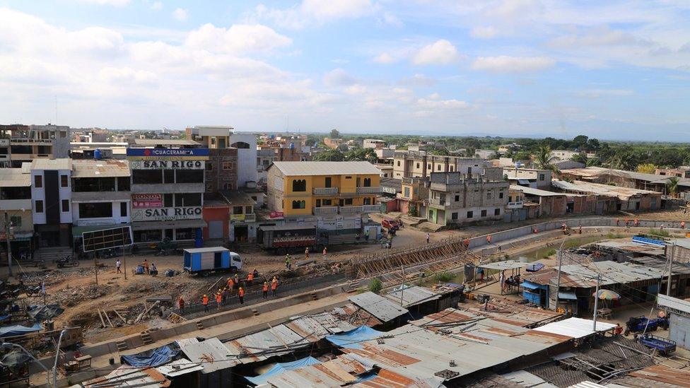 The wall cutting through the two towns