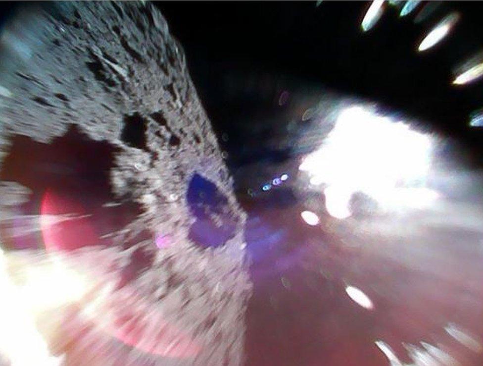 A picture of the asteroid taken by a robot rover and tweeted by a JAXA account.