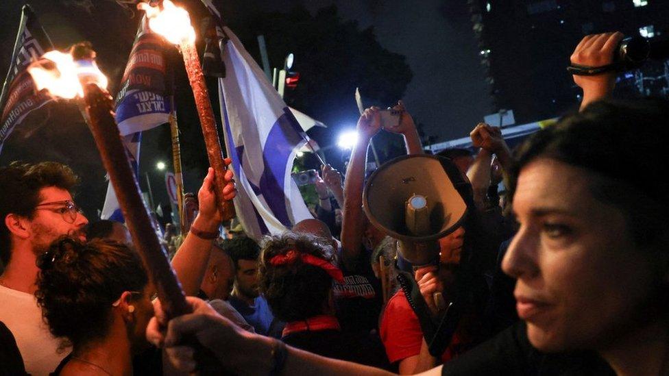 People take part in a protest calling for the release of Israeli hostages held in Gaza, in Tel Aviv, Israel (29 April 2024)