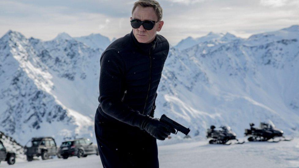 Daniel Craig as Bond