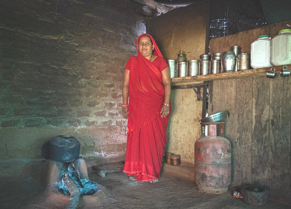 Lakhpati Bai Bhallabi - Madhya Pradesh