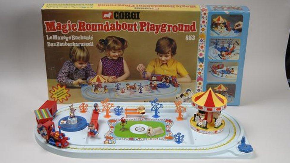 Magic roundabout set