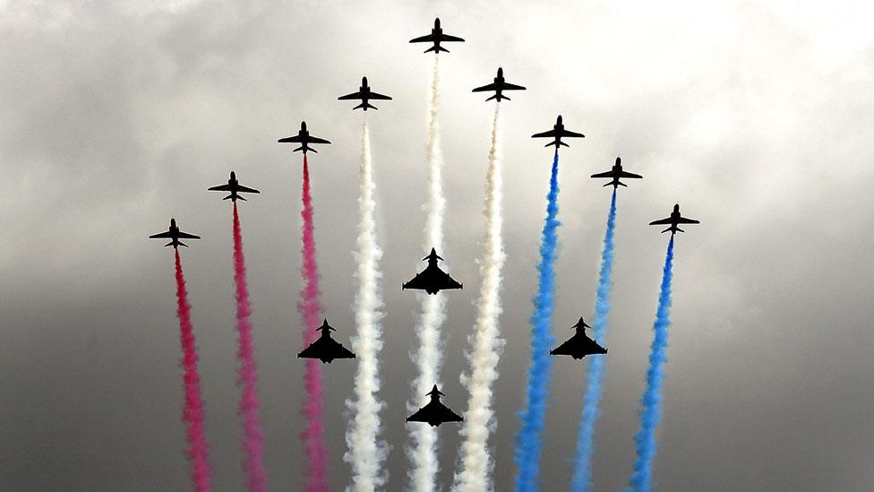 Red Arrows in flight