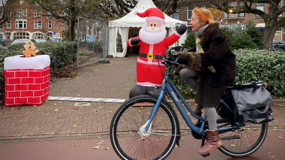 Inflatable Santa in The Hague