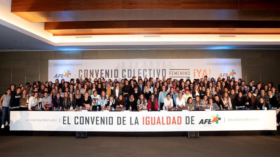 Spanish women footballers and the president of the AFE ahead of a meeting to discuss strike action, 22 October 2019