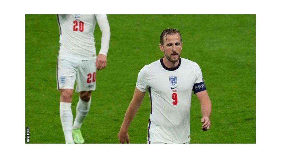 Bha droch gheama aig cuid de rionnagan Shasainn, le Harry Kane nam measg.