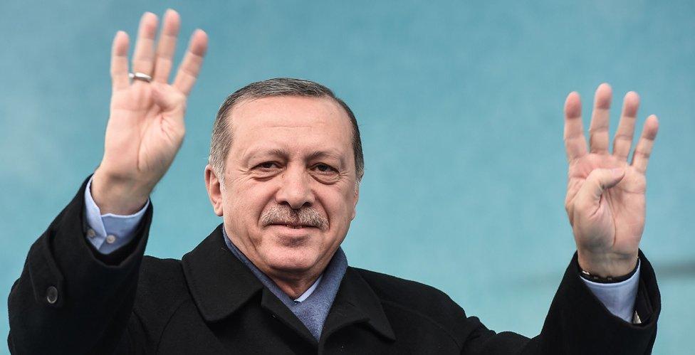 President Erdogan giving four-finger salute, 11 Mar 17