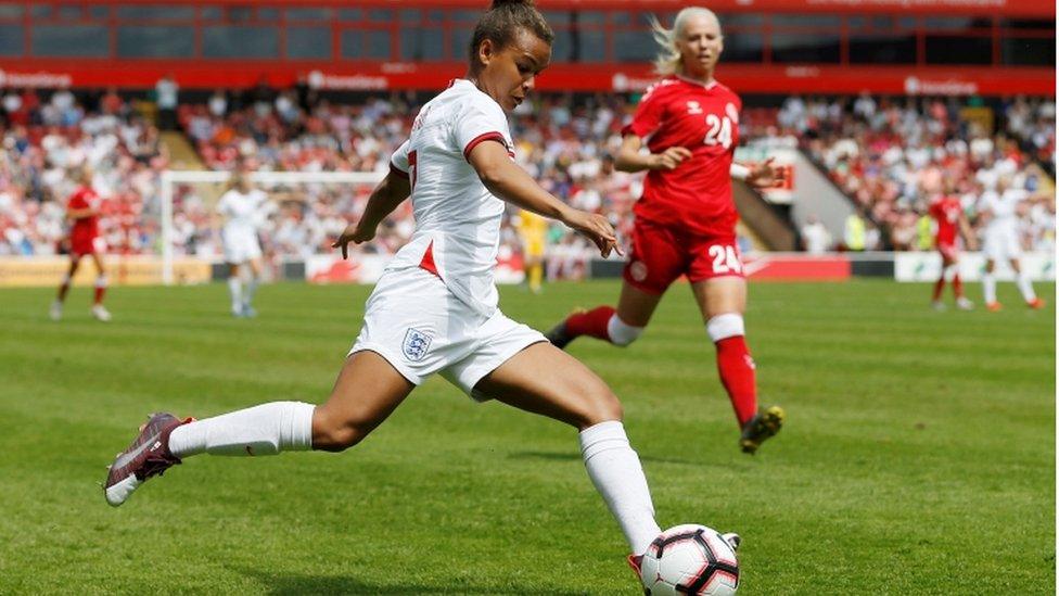 Nikita Parris playing for England against Demark