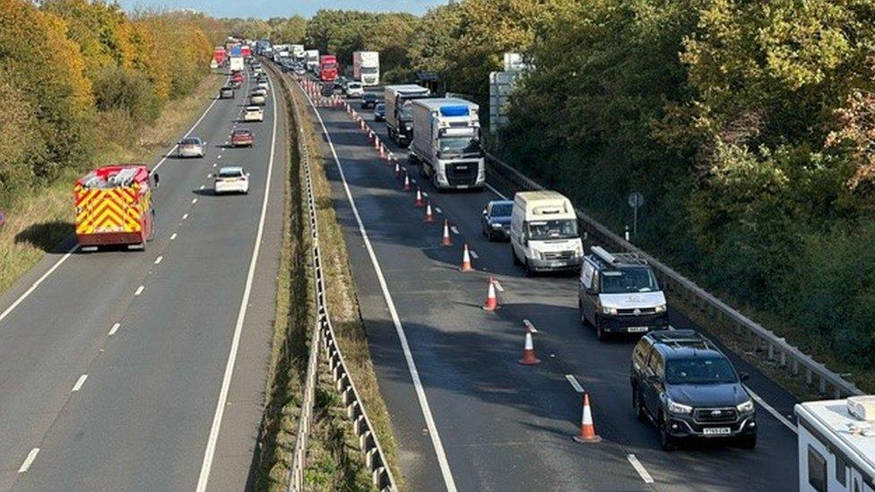 Queues on A34