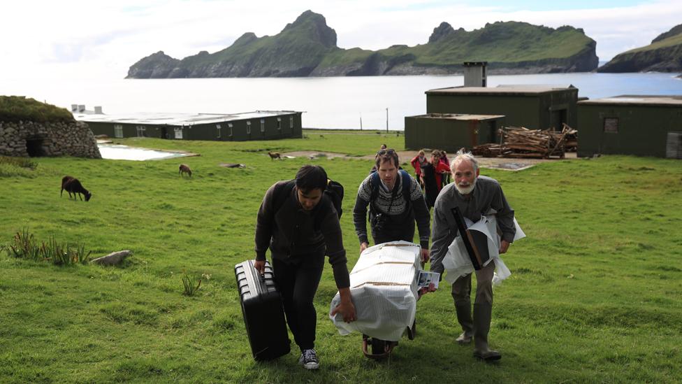 Piano being brought onto St Kilda