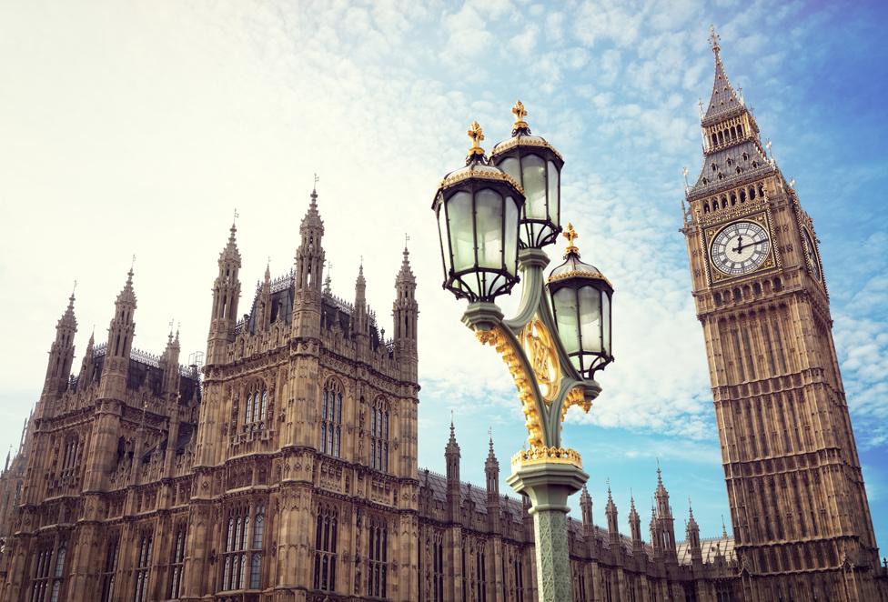 Big Ben and a lamppost